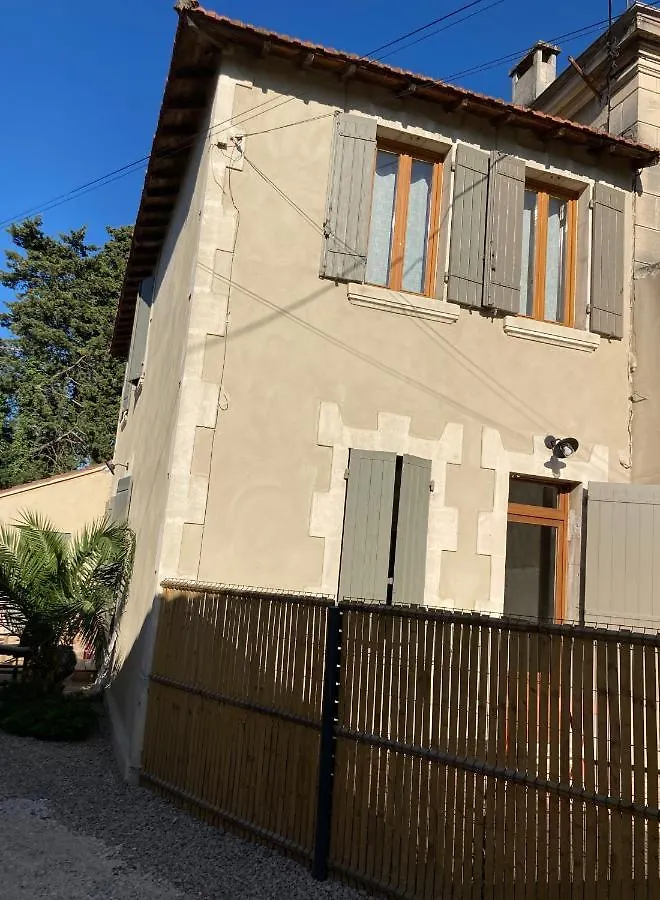 Loustaudemamet Villa Cabannes 0*,  Frankrike