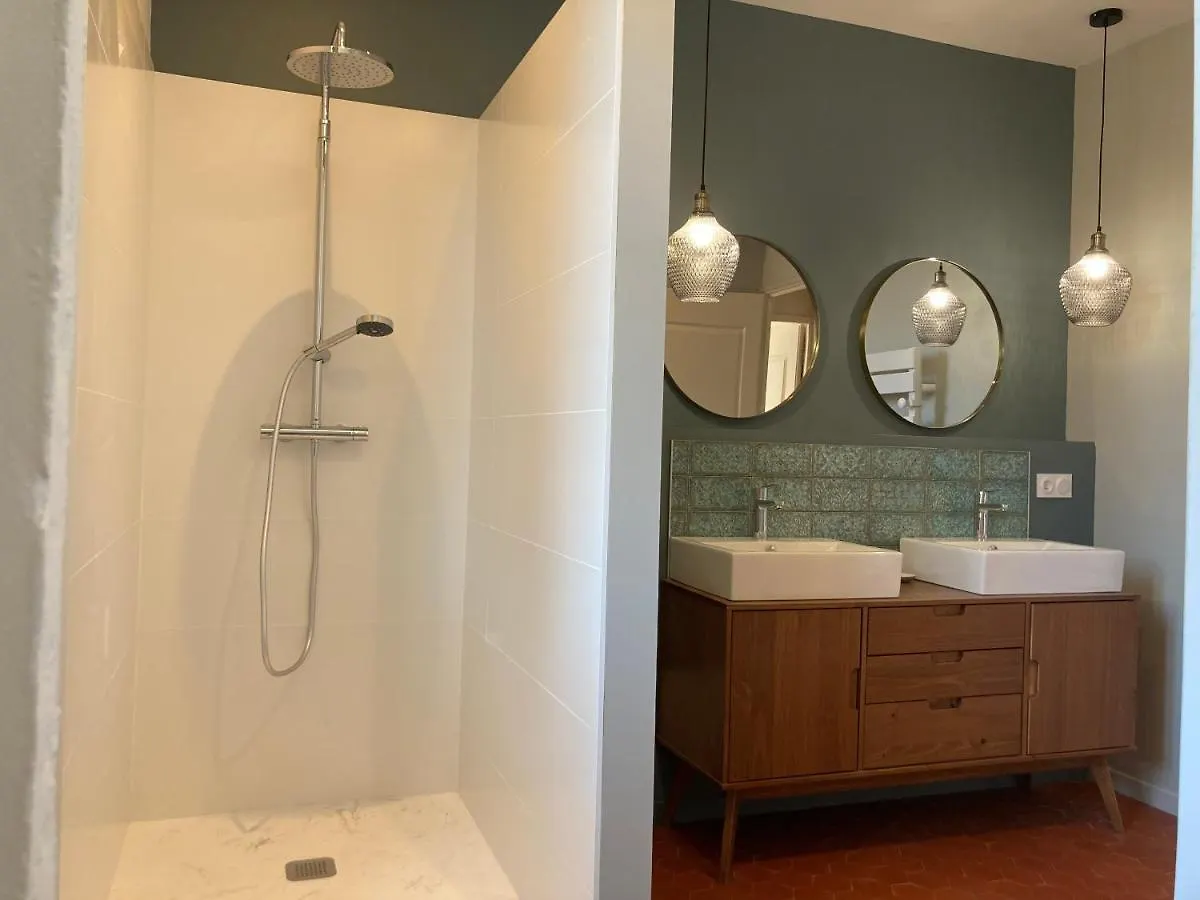 Loustaudemamet Villa Cabannes Semesterbostad